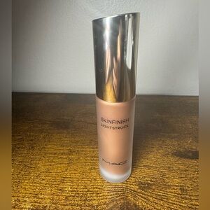Mac skinfinish lightstruck liquid highlighter bronze glaze